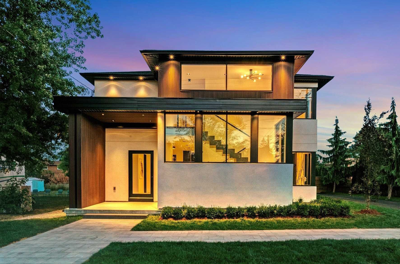 Marf Avenue, Mississauga